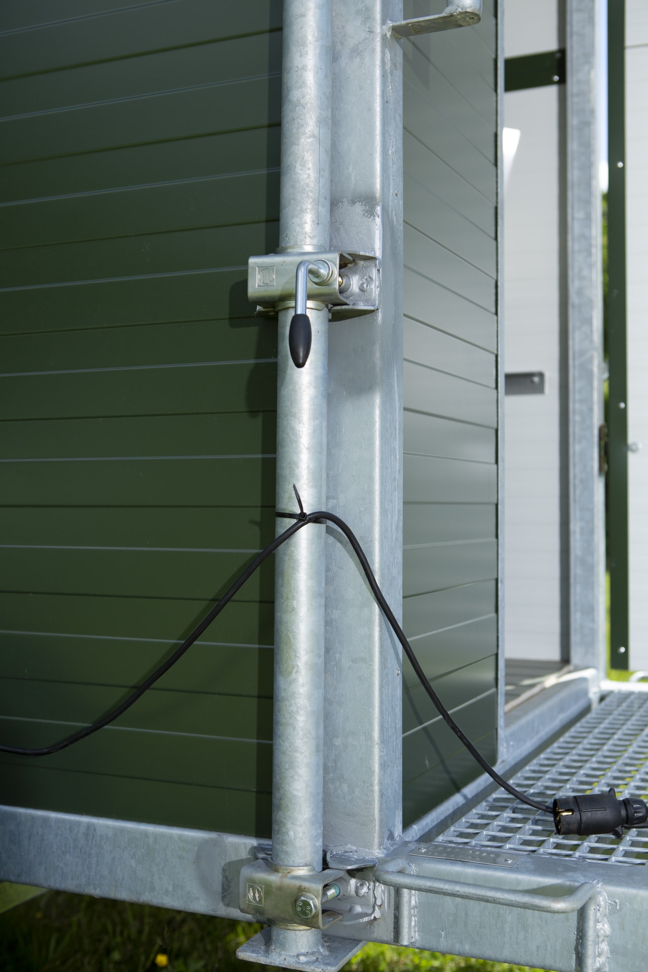 Fahrbare Jagdkanzel Kanzelair Außenansicht